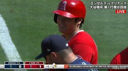 「お願いしますっ！」大谷翔平、開始早々の会釈に相手捕手も丁寧な“あいさつ返し”