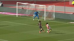 「うっま！」そんなことできるのかよ！南野拓実、走りながらのダイレクトクロスが衝撃的　高精度のマイナスクロスで決定機を創出「決めてくれよ」　