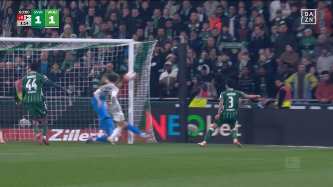 【映像】ドンピシャ枠内ボレー炸裂の瞬間