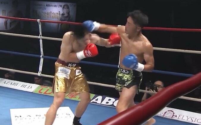 右フックでテンプルを撃ち抜く