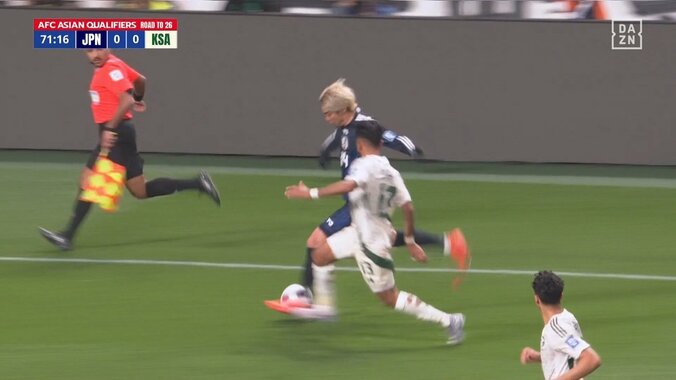 【映像】伊東純也、急加速→DFぶち抜きのイナズマドリブル炸裂