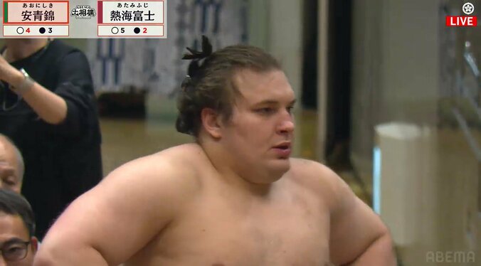 安青錦が“鬼の形相” 熱海富士を撃破で「青鬼だ」「こんなの見たことない」驚きと興奮 “鬼気迫る”表情に反響相次ぐ 4枚目