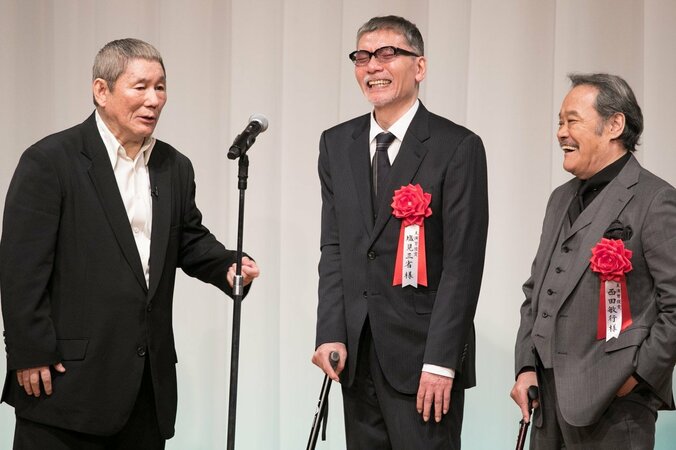 松重豊「漣さん、これからも見守ってください」塩見三省「大杉！俺はもうちょっとやってみるよ！」東スポ映画大賞で俳優陣から大杉さんを悼む声 2枚目