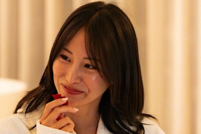 【写真・画像】元AKB、犬系年下俳優とベッドイン！何度もキスを重ね…「大丈夫!?これ」「全部位にキスしてる」スタジオ騒然　1枚目