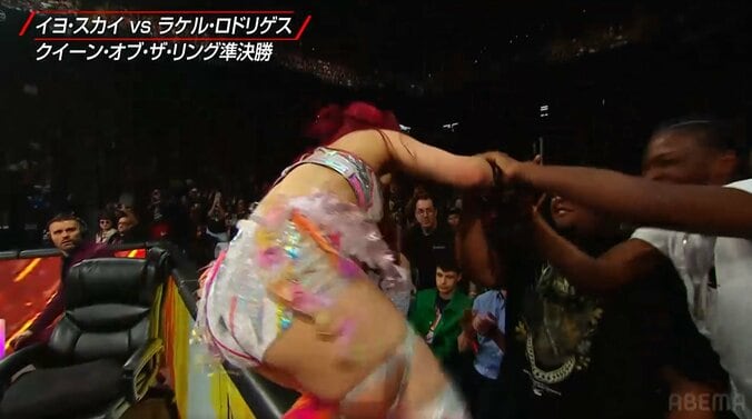 「おさわり禁止だろ」日本人女子レスラー、米マットで観客の行動が賛否 “神ファンサ”の声も 2枚目