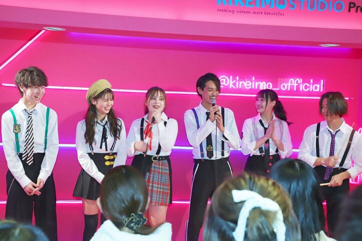 恋ステバンド・Lilac、渋谷109でミニライブ開催！あつし&れなのバレンタイン秘話も