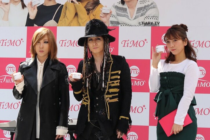 青木隆治とざわちんがものまねで奇跡のコラボ！hydeとYOSHIKIに変身