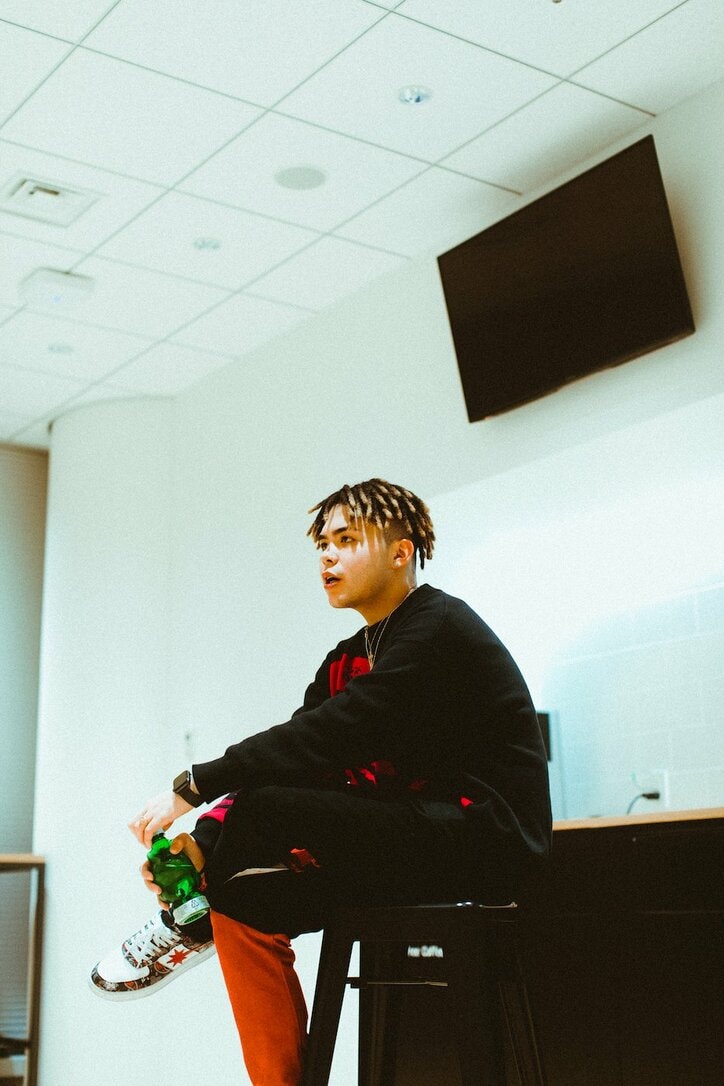 Leon Fanourakis「アルバム全体にポジティブなメッセージを込めた」新たな一面