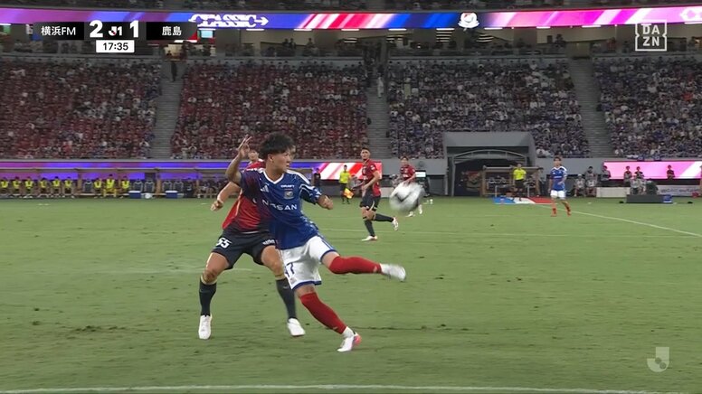 「レベチやんけ」マリノスの16歳MF三井寺眞、元日本代表DFを手玉に取る“絶妙シャペウ”が話題沸騰「今のトラップなんや」「ネイマールやん」