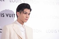 岩田剛典、登坂広臣&関口メンディーとパリでディナー　ほろ酔い赤ら顔姿にファン悶絶「控えめに言って神」