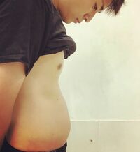 「少しずつ大きくなってきました」三浦翔平、妻・桐谷美玲の妊娠で“ぽっこりお腹”を披露