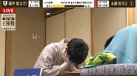 【映像】永瀬拓矢王座＆藤井聡太竜王・名人、考えるポーズの完全シンクロ