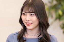 清純派女優、超ミニで合コン登場！ スラリ美脚にヒロミも大興奮「見て！この感じ」「可愛い～」