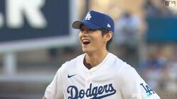 「オーラが違う…」BTS“テテ”ことVのストライク投球に「サウスポーやばい」「めっちゃいいボール」堂々たる始球式に反響続々