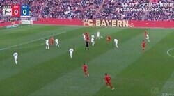 衝撃… バイエルンの“暴力的パスワーク”炸裂にスタジアム騒然「やりたい放題」 ダイレクトパス5本で守備陣を崩壊させる瞬間「手も足もでない」