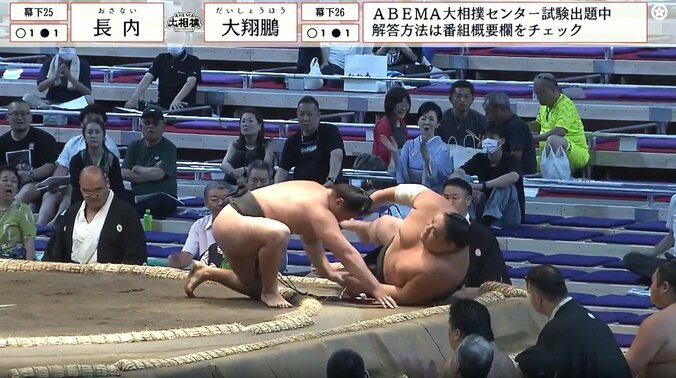 着物女性ファンも拍手喝采