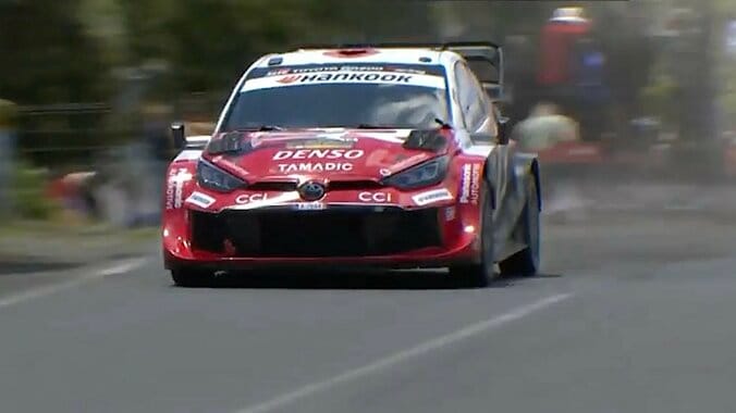 【写真・画像】まるで頭文字D！ GRヤリスが「ぶっ飛ばしてますね」 インカット炸裂の“驚速ダウンヒル”にネット唖然「本当にクレイジー」　1枚目