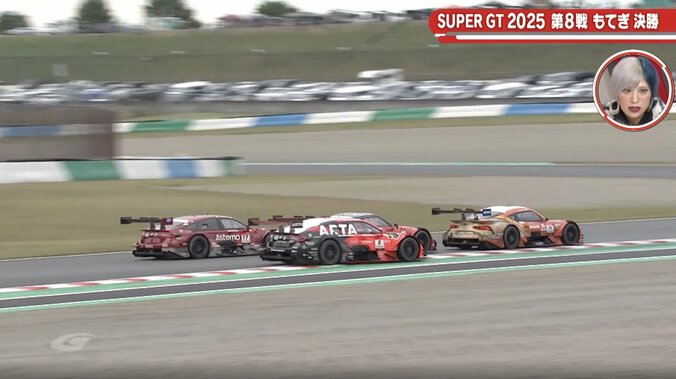 3台まとめて「オーバーテイクしました！」 王者ならずもスープラが見せた“意地”…驚異のごぼう抜きにSNS熱狂「大迫力！」 3枚目