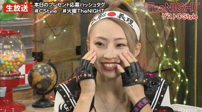 鈴木愛理、クレープ屋を営むヤンキーアイドルにメロメロ 1枚目