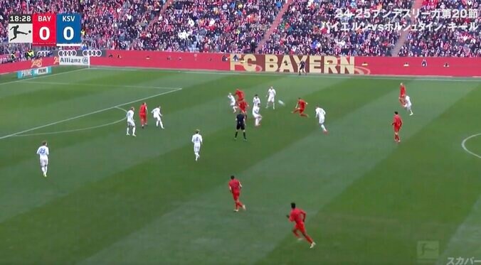 【写真・画像】きたああああ！ 堂安律、低弾道の“強烈ミドルシュート”炸裂「エゴい」 蹴り合いで一発狙い… 強引に振り抜く一撃「チーム変わった」　1枚目