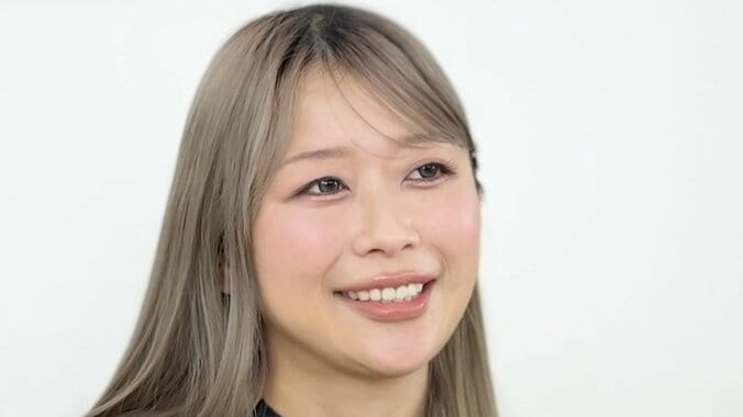 【写真・画像】元カレは暴走族総長 ラウンドガールの“元ヤン”時代の姿にスタジオ騒然「ゴリゴリだ」　1枚目