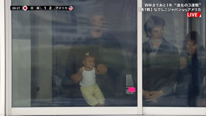 「ママと同じく美人さん」アメリカ代表FWの“赤ちゃん”登場に胸キュン！出産後わずか8か月で日本戦先発…丸山桂里奈もメロメロ「あにゃにゃー！」 4枚目