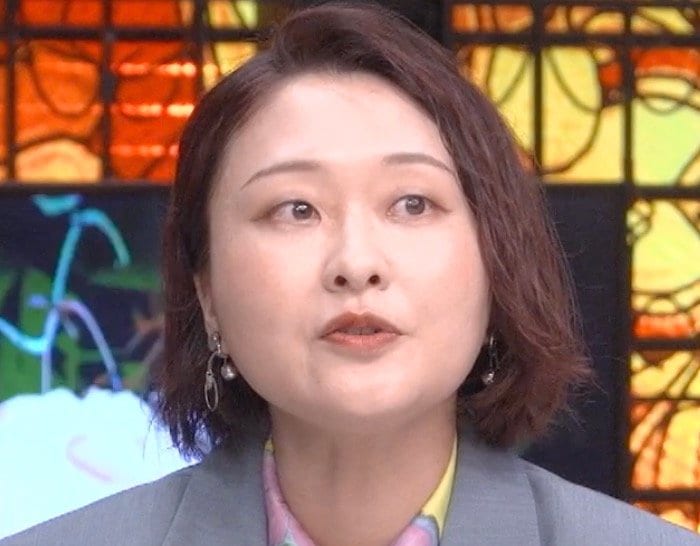 グラドルがホテルのベッドで自撮り