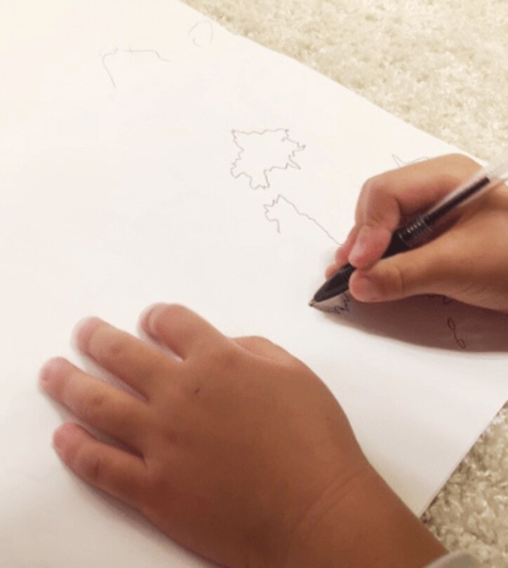 辻＆杉浦家 長男の神童ぶりが話題に　ノールックで日本地図を描く