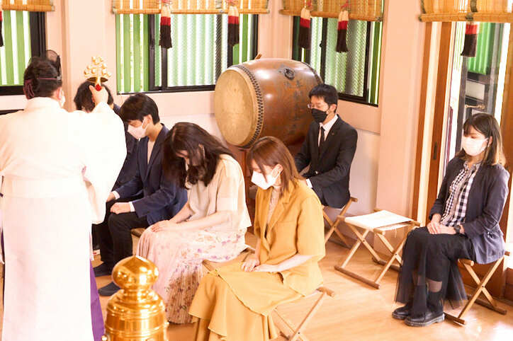 劇場版「からかい上手の高木さん」”高木神社”でイベント開催　高橋李依&大原ゆい子が祈祷【イベントレポート】