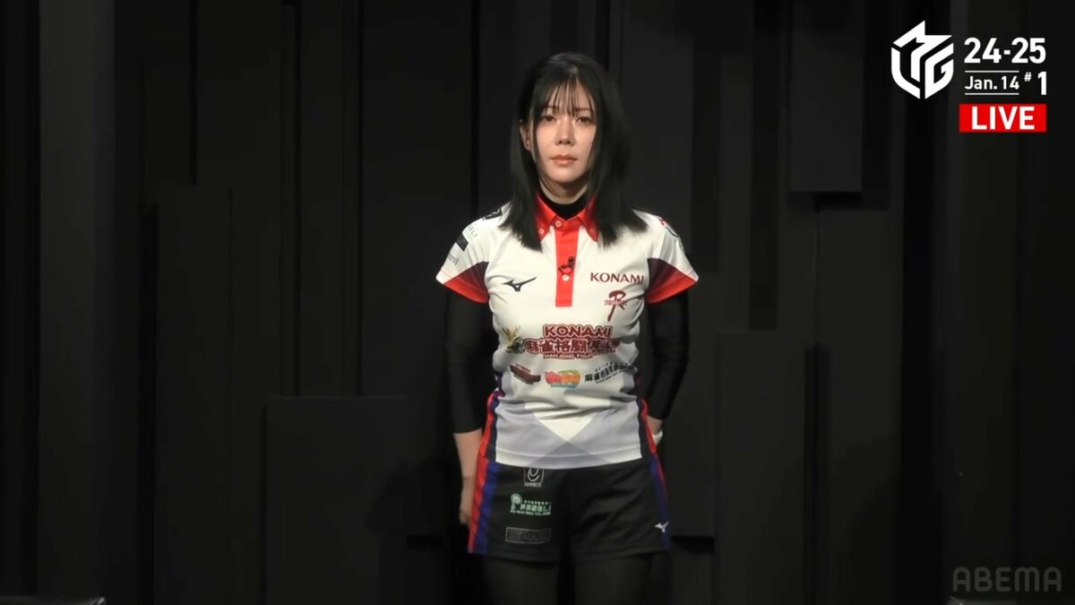 麻雀界の“グラビアクイーン”高宮まり、ツヤツヤ黒髪と純白ユニの