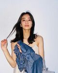 「本当に可愛い！！！！！」「お美しい…」佐藤晴美、キャミワンピコーデのオフショットに称賛の声