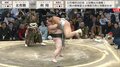 超ヘビー級対決も大相撲の醍醐味 204センチ・181キロが軽々と浮き上がるパワーに館内どよめきの渦「怪力」「もち上げたw」