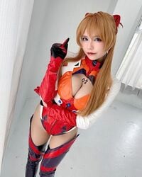 人気コスプレイヤー・オシリスによる「エヴァ」アスカのセクシーコスプレが「神すぎます」と話題に