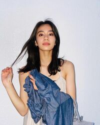 「本当に可愛い！！！！！」「お美しい…」佐藤晴美、キャミワンピコーデのオフショットに称賛の声