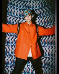 「振り向き可愛い」「何着ても似合う」片寄涼太の個性派ストリートスナップにファン歓喜