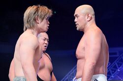 意地のジャンピングヘッド！ ノア旗揚げタッグ丸藤＆秋山を振り切った清宮海斗、武藤敬司のベルトを「俺が獲る」