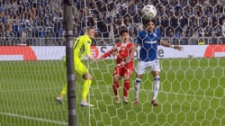 スタジアム騒然！日本代表MF、“まさかの形”で欧州初得点「あそこに入って行くの大事」「持ち味が詰まってる」出場２分で大仕事