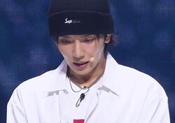 恥ずかしくて顔を上げられない…ボロボロのステージを披露してしまったアイドル練習生たち、応援してきた監督たちも言葉を失い呆然