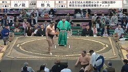 あ、ヒザが…力士に“異変”→「自分でハメてるやん」「力ずくで直した？w」衝撃の展開にファン安堵も騒然 勝った力士は心配顔