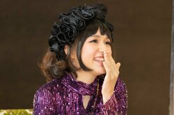 間取りは衝撃の5LLLLDKKBB！26歳の超セレブ美女音大生、デヴィ夫人も遊びに来る豪邸を披露