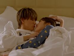 指原莉乃と同期の31歳元アイドル、チャラ男とベッドイン！何度もキスを重ね…「おいおいおいおい！」スタジオ猛ツッコミ