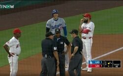 何やってんだ？ 大谷翔平の“再会シーン”が「なんか泣ける」 エンゼルス元同僚とのじゃれあいが「めっちゃ嬉しそう」 