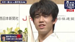 藤井聡太二冠が記者会見「将棋界を代表する自覚が必要」「対局の時に海鮮丼は好手」と硬軟織り交ぜる名回答／インタビュー全文
