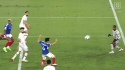 「よく反応した！」驚異的な“神の膝ゴール”が炸裂！ 渡辺皓太が超反応で横浜FMに歓喜をもたらした瞬間「これぞドラマ」「気持ちで押し込んだ」【ACL決勝】