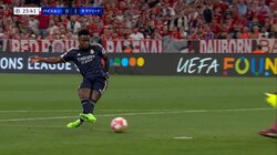 「なんだその動き」「怪物かよ！」レアル・マドリードの先制点を生んだ ‟ワールドクラスの駆け引き” に大興奮 10メートルの無駄走り＆超加速ランニングでピッチど真ん中をぶち抜いた瞬間