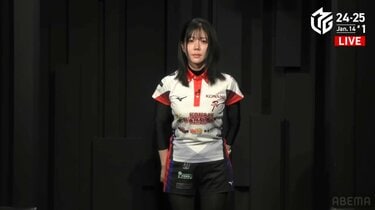 麻雀界の“グラビアクイーン”高宮まり、ツヤツヤ黒髪と純白ユニの