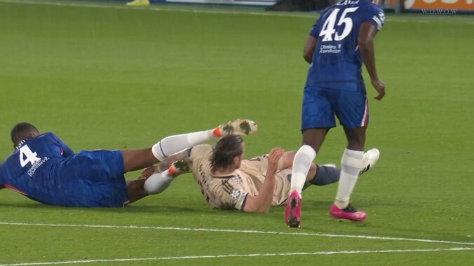 【映像】スパイクが顔面直撃→大流血