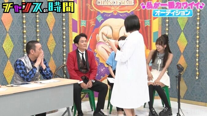 【写真・画像】現役薬学生グラドル「私のDNAをあげます」千鳥・ノブに衝撃プレゼント　2枚目