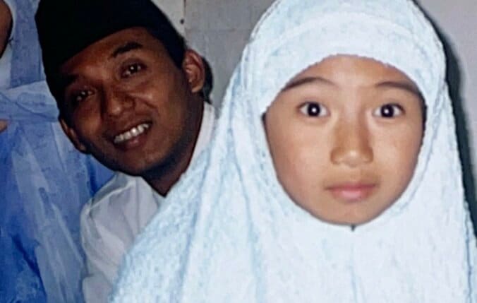 【写真・画像】32歳・美人広報「実はインドネシアの王族一族」出自を告白　1枚目