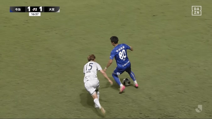 「やばいな」「魅せるね」元レアル・中井卓大ピピの“衝撃ターン”に騒然！相手が転倒の圧巻テクニック「J1で見たい」 2枚目